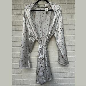 Delicates Y2K Vintage Rosebud Robe